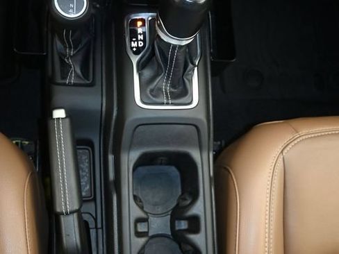 Used 2023 Jeep Wrangler Unlimited Rubicon w/ LED Lighting Group AWD/4WD image 19