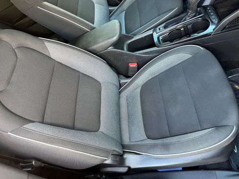 Used 2025 Chevrolet TrailBlazer LT image 36