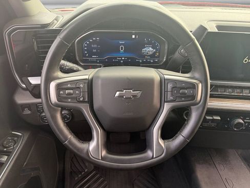 Used 2023 Chevrolet Silverado 1500 LT AWD/4WD image 12