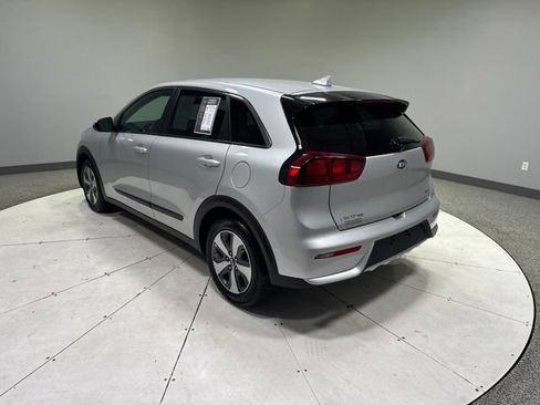 Used 2018 Kia Niro FE FWD image 3