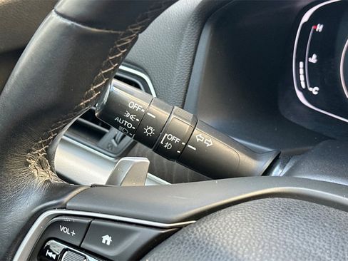 Used 2018 Honda Accord Touring image 30