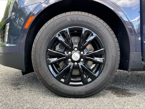 Used 2025 Cadillac XT5 Luxury AWD/4WD image 8