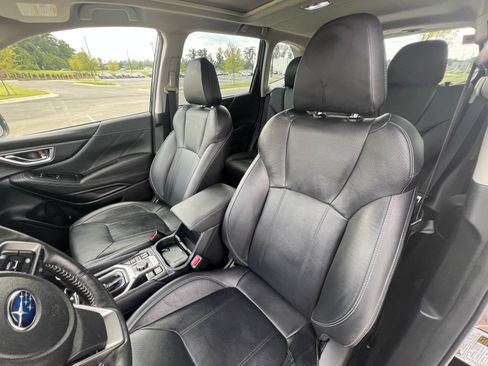 Used 2022 Subaru Forester Touring AWD/4WD image 16