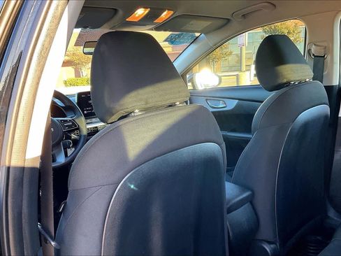 Certified 2023 Kia Forte LXS image 11