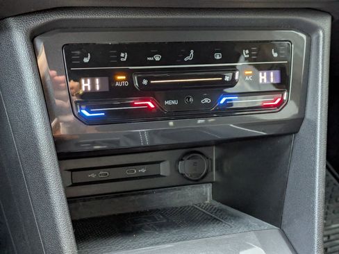 Used 2022 Volkswagen Tiguan SEL R-Line image 19