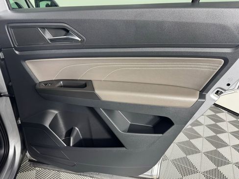 Used 2022 Volkswagen Atlas Cross Sport SE image 22