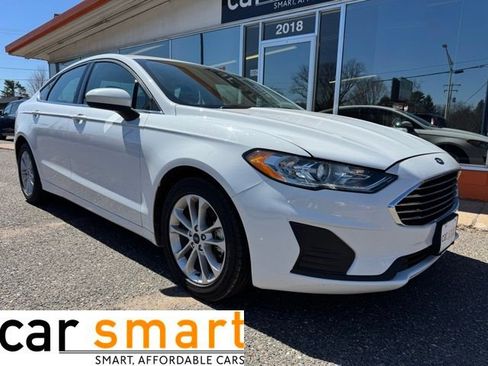 Used 2020 Ford Fusion SE FWD image 1