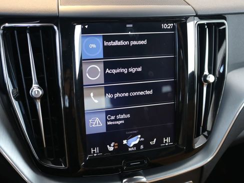 Used 2018 Volvo XC60 T6 Momentum w/ Vision Package image 51