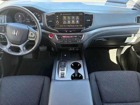 Certified 2025 Honda Ridgeline Sport+ image 2