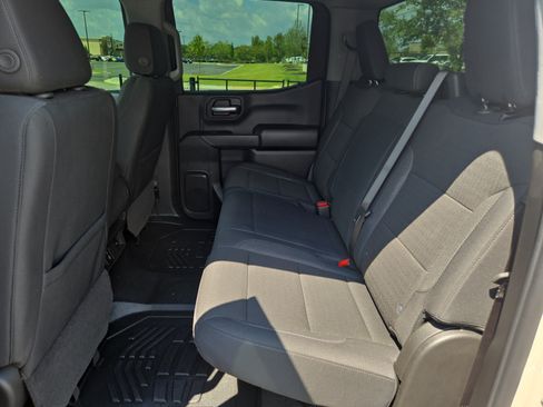 Certified 2026 Chevrolet Silverado 1500 Custom AWD/4WD image 17