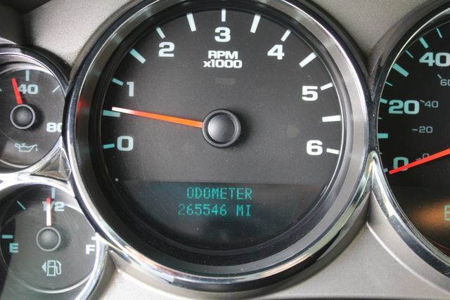 Used 2014 Chevrolet Silverado 3500 W/T AWD/4WD image 27