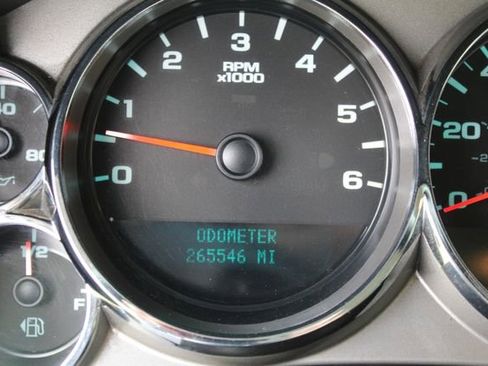 Used 2014 Chevrolet Silverado 3500 W/T image 27