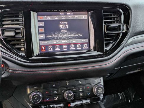 Used 2023 Dodge Durango GT image 25