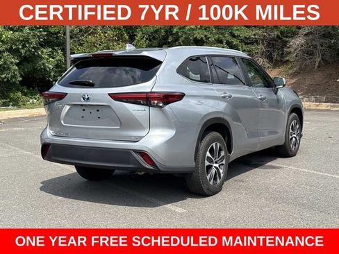 Used 2023 Toyota Highlander XLE FWD image 2