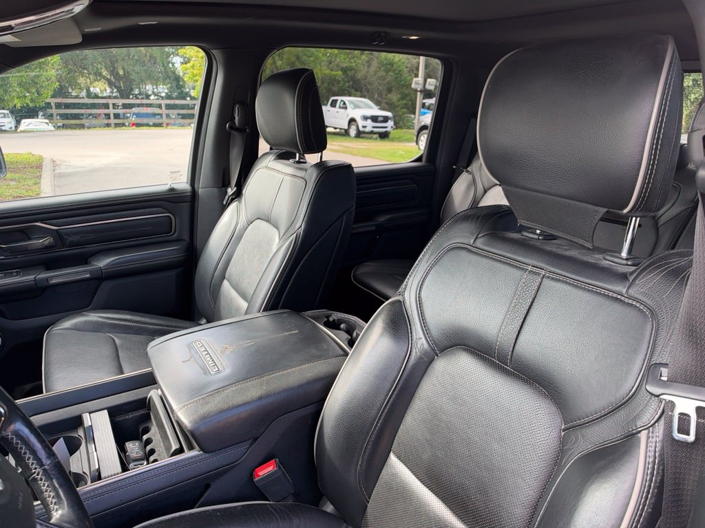 Used 2020 RAM 1500 Limited w/ Black Appearance Package AWD/4WD image 10