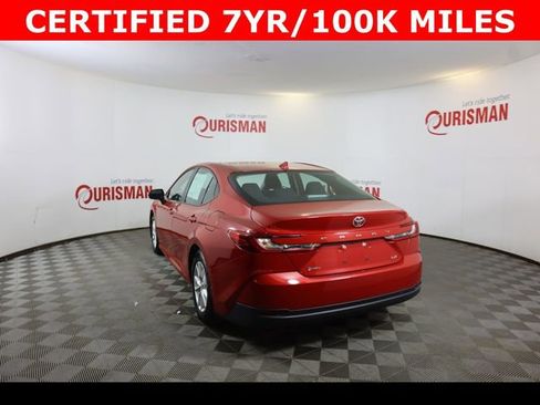 Used 2025 Toyota Camry LE image 8