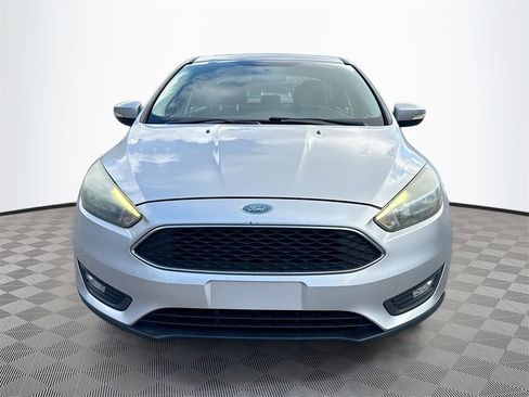 Used 2017 Ford Focus SEL image 2