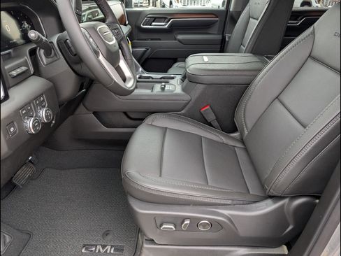 New 2026 GMC Sierra 2500 Denali w/ Denali Reserve Package image 8