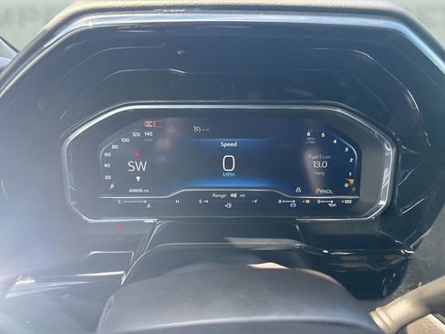 Used 2025 Chevrolet Silverado 1500 LT image 23