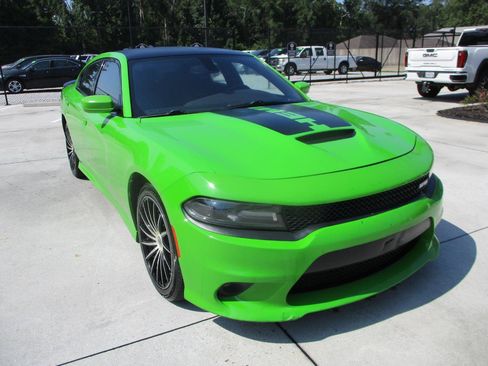 Used 2017 Dodge Charger R/T RWD image 5