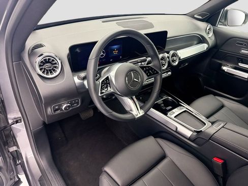 Certified 2025 Mercedes-Benz GLB 250 image 9