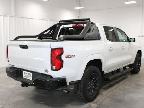 New 2025 Chevrolet Colorado Z71 w/ Midnight Edition AWD/4WD image 9