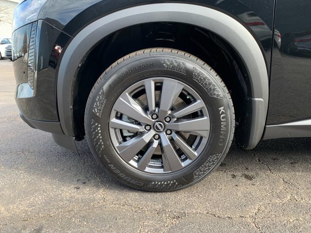 New 2026 Nissan Pathfinder SV AWD/4WD image 32