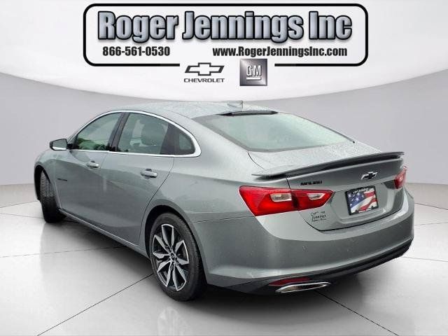Used 2025 Chevrolet Malibu RS FWD image 3