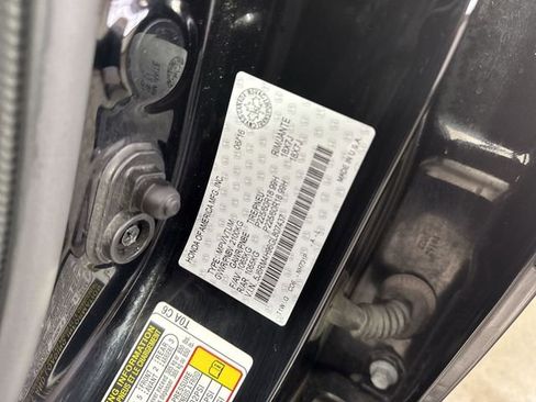 Used 2016 Honda CR-V Touring image 38