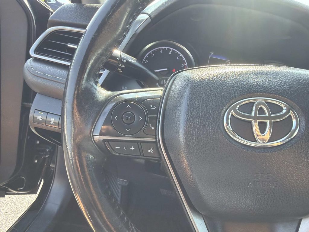 Used 2023 Toyota Camry SE FWD image 25
