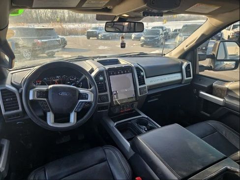 Used 2019 Ford F350 Lariat w/ Lariat Ultimate Package image 6