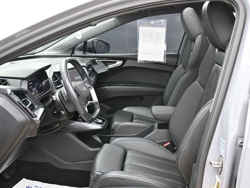 Used 2024 Audi Q4 e-tron Premium Plus w/ Premium Plus AWD/4WD image 16