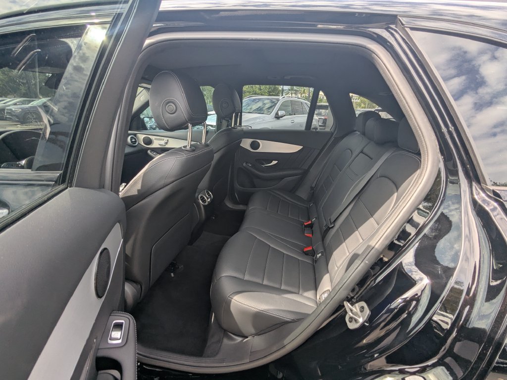 Used 2022 Mercedes-Benz GLC 300 image 25
