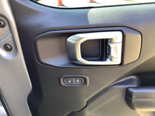 Used 2021 Jeep Wrangler Unlimited Rubicon AWD/4WD image 40