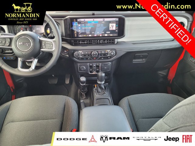 Certified 2025 Jeep Wrangler Unlimited Sahara AWD/4WD image 6