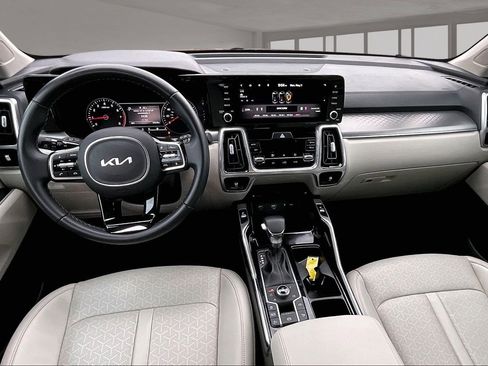 Used 2022 Kia Sorento SX AWD/4WD image 7