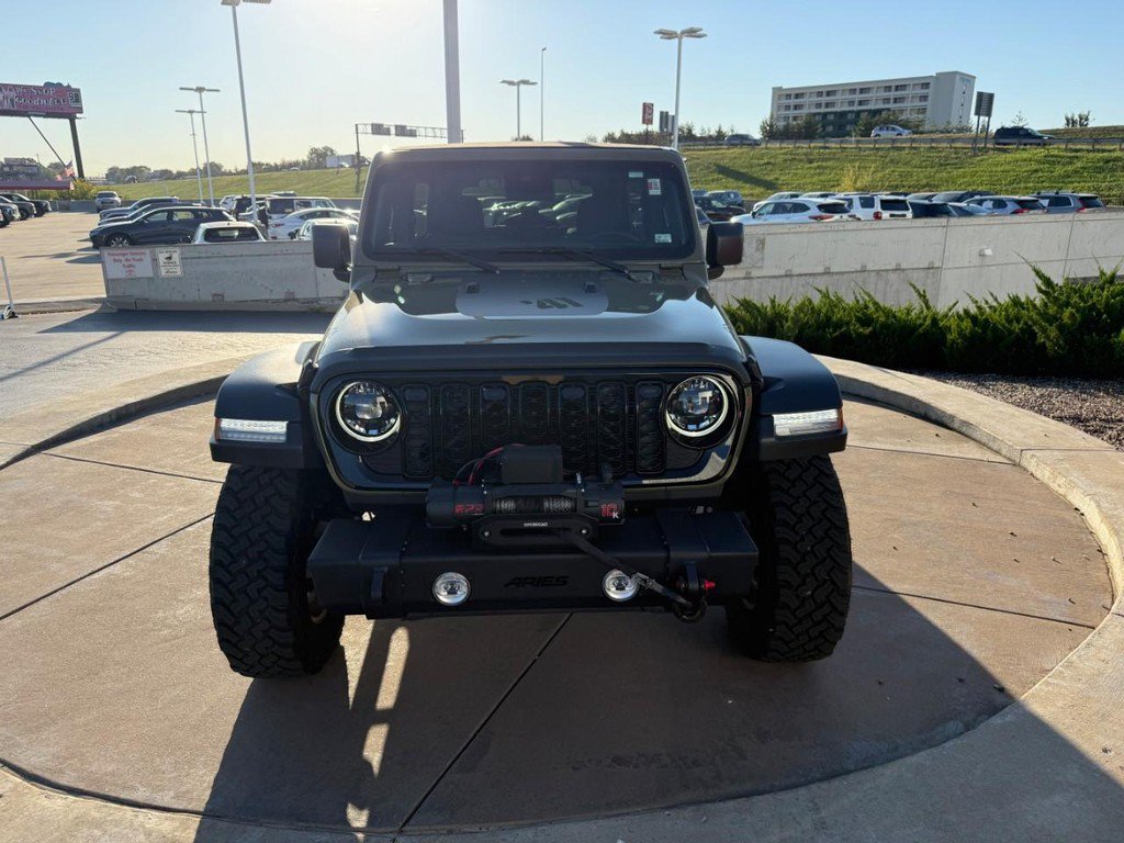 Used 2025 Jeep Wrangler Unlimited Sport AWD/4WD image 11