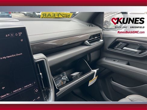 New 2026 GMC Yukon XL Elevation image 32