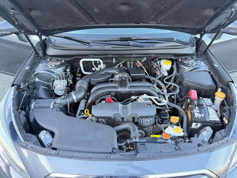 Used 2018 Subaru Outback 2.5i Limited image 16