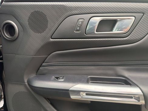 Used 2025 Ford Mustang Premium image 14