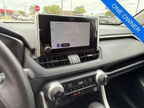 Used 2025 Toyota RAV4 XLE AWD/4WD image 15