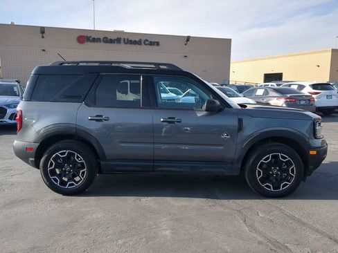 Used 2025 Ford Bronco Sport Outer Banks image 2