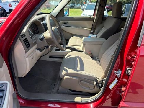 Used 2009 Jeep Liberty Sport w/ Popular Equipment Group RWD image 19