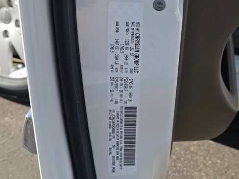 Used 2013 Chrysler Town & Country Touring image 22