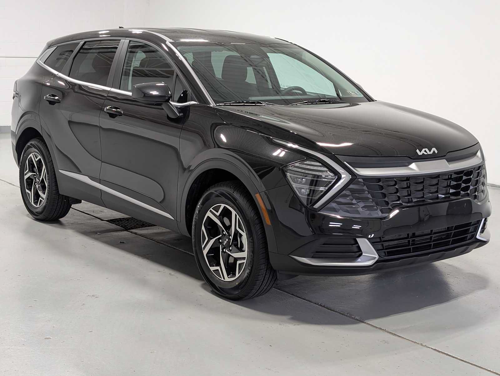 Certified 2024 Kia Sportage LX AWD/4WD image 6