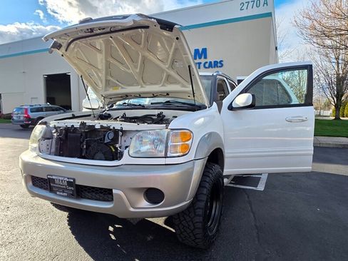 Used 2001 Toyota Sequoia SR5 image 25
