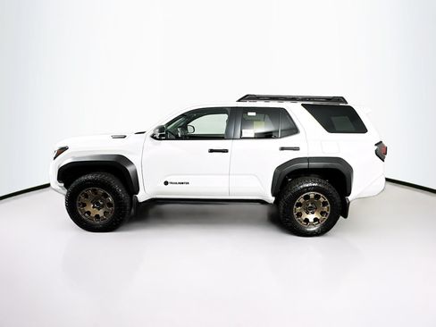 Used 2025 Toyota 4Runner Trailhunter AWD/4WD image 3