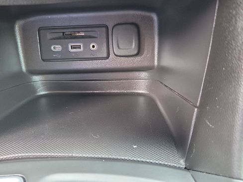 Used 2023 Chevrolet Equinox LT AWD/4WD image 16
