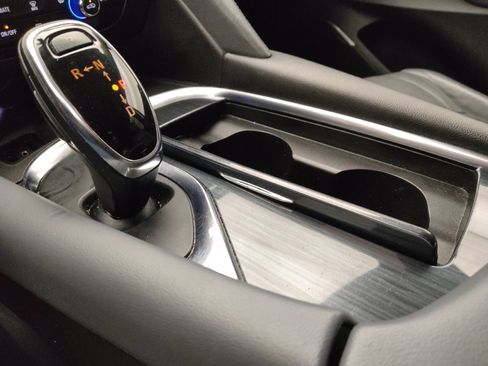 Used 2018 Buick Enclave Essence image 26