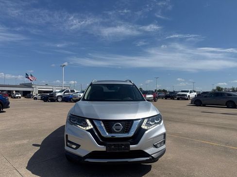 Certified 2017 Nissan Rogue SL w/ SL Premium Package AWD/4WD image 4